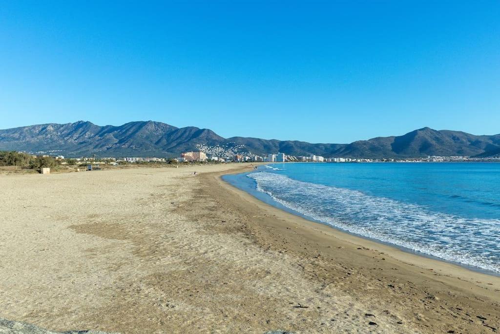 V020 - Puerto Primero Empuriabrava Eksteriør billede