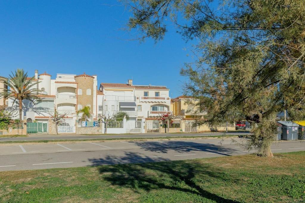 V020 - Puerto Primero Empuriabrava Eksteriør billede